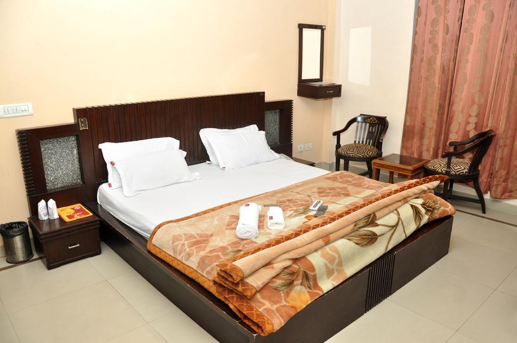 Hotel Rk Residency Noida Quarto foto